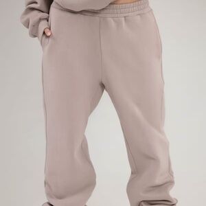 Comfrt Travel Essentials Sweats (NWT/Never Worn) - In color "Bark", Size Large